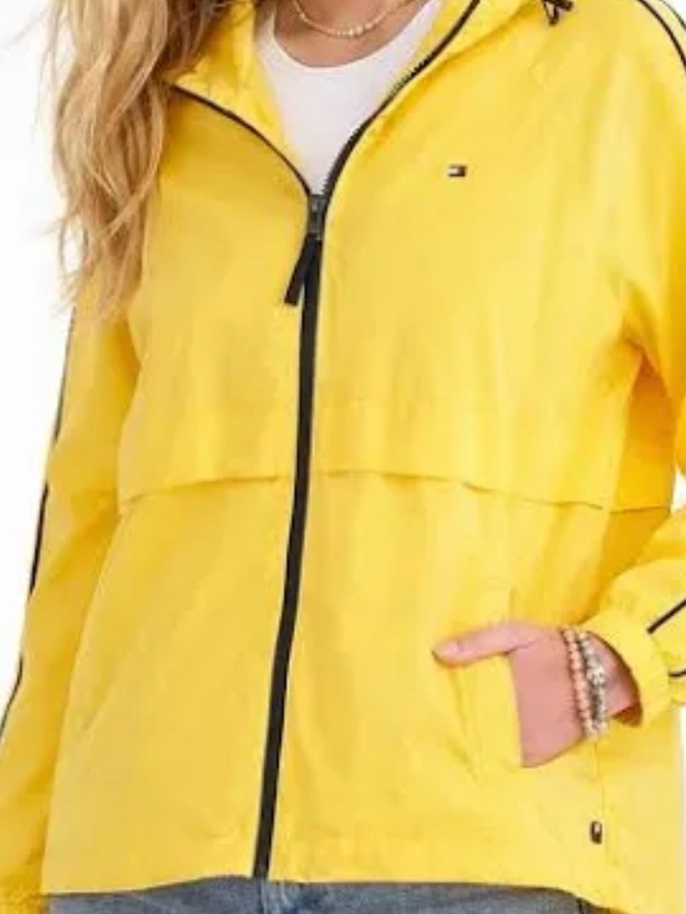 Tommy Hilfiger Women's Yellow Hooded Windbreaker Jacket/rain jacket